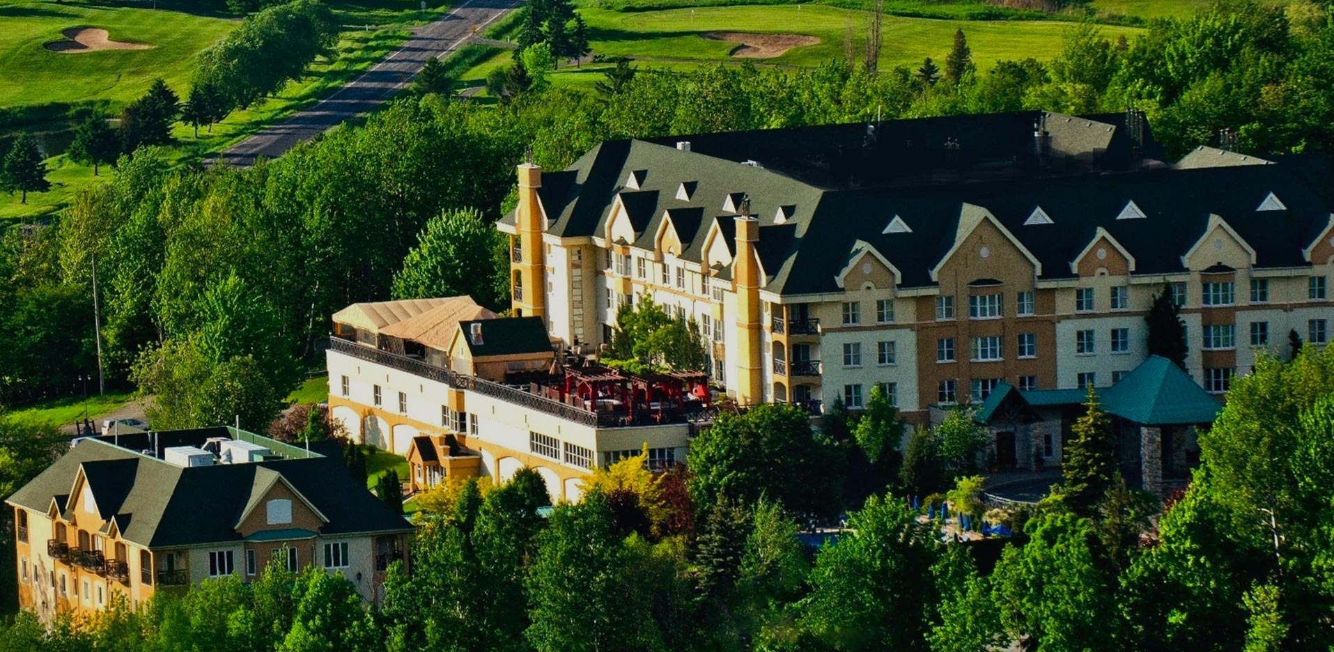Domaine ChâteauBromont Hôtel, Condo, Congrès, Golf et Spa