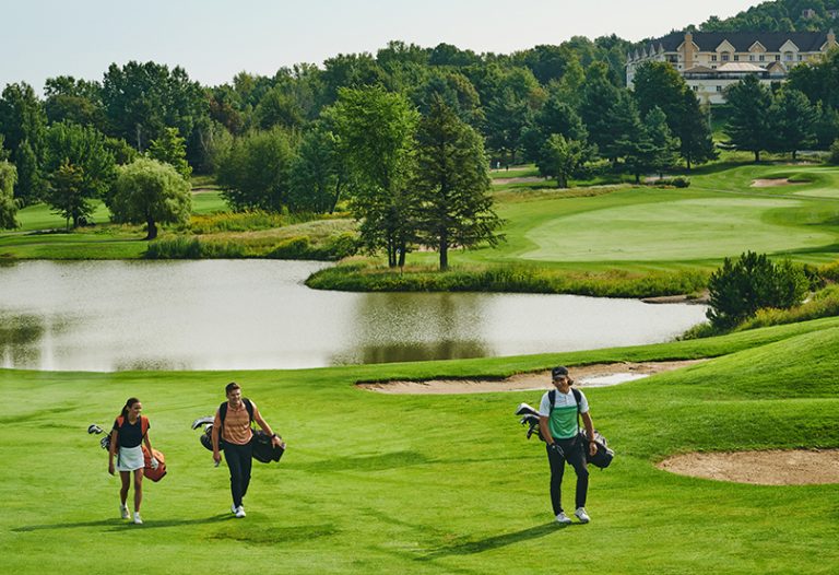 Joueurs de Golf au Golf Château-Bromont